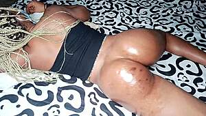 My girlfriend LOVES her yellow pawpaw dildo toy play