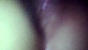 Roháč spí, tak jeho latinská žena sa kradne na môj creampie dvakrát 😏🔥