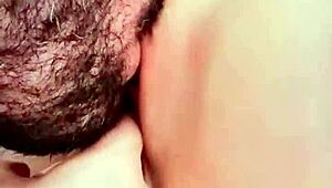 Лиза мокрите ми латино путка устни докато свърших яко