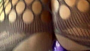 Petite bubble butt rides dildo with overwhelming squirting passion