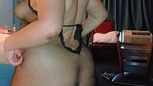 Plump pregnant pussy hides juicy secrets