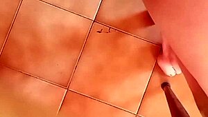 super relaxin' slow mo on this pregnant brunette's wet pussy feels amazin' uh