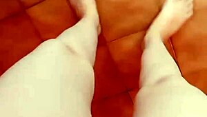 super relaxin' slow mo on this pregnant brunette's wet pussy feels amazin' uh