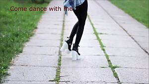 sexy street dancer aarina park shakes it live 😍💃