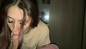 safada deepthroats huge cock without mercy?