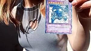 yo bonneyuwu flashes her 5'31 body with sexy cards