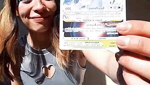 yo bonneyuwu flashes her 5'31 body with sexy cards