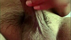 hey caught this pretty filipina girlfriend on video call with boyfriend handjob to orgasm in bedroom