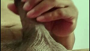 hey caught this pretty filipina girlfriend on video call with boyfriend handjob to orgasm in bedroom