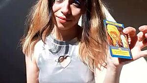 yo bonneyuwu flashes her 5'31 body with sexy cards