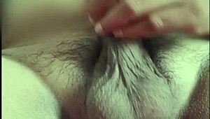 hey caught this pretty filipina girlfriend on video call with boyfriend handjob to orgasm in bedroom