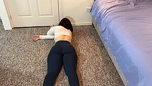 cumming thick load on her big ass during gym stepping workout