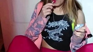 bonneyuwu sucks 3 25 lollipops with pretty blonde lips in softcore teen solo