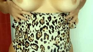 Solo Flashing Big Pussy on Video Call Masturbation