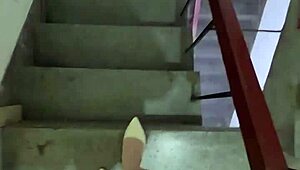 Shemale Ting Xuan, you pee outside then cum hard on your thigh?!