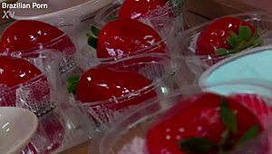 trailer alert! strawberry of love with elisa sanches 🔥 laura lins 💋 laura fernandes 👯