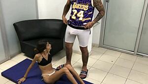 Wah, kita ngentot ganas pas bapak tiri lagi keluar, cerita lengkap!