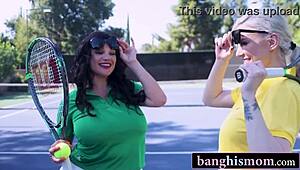 Zwei geile MILFs machen aus Tennis heißen Vierer-Fick-Spaß!
