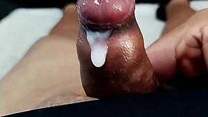 Muncratan terbaik kocok kontol kecil 18+ kulupku sementara pacar colmek memek basah dan toket part 5 😩💦🍆