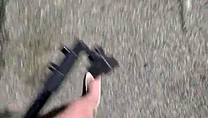 Shemale Ting Xuan, you pee outside then cum hard on your thigh?!