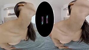 avery black vibes her tight pussy in vrallure solo play