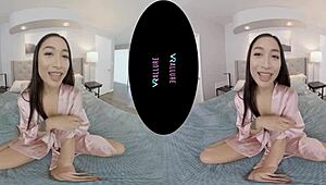 avery black vibes her tight pussy in vrallure solo play