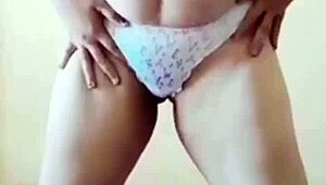 aurora estelar invites you to stay up late watching her sexy solo play...