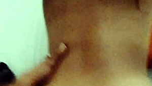 Infiel me da nalgas mientras marido envía mensajes