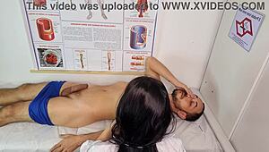 พยาบาลทำให้คนไข้ควยแข็งปั๋งเล่นสกปรกโรงพยาบาล!!