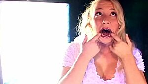 Blonde babe's banana split cream introduction in casting