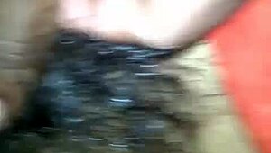 Η τριχωτή μουσιά μου καίγεται για παχιά μαύρη πούτσα να γεμίσει με καυτό χύσιμο!