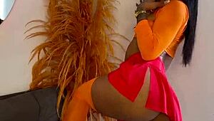 fat trans big ass shakes teasing throbbing cock crossdressed 🍑😈💦 watch it wiggle slow