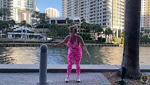 insatiable bbw hollywood rides rome majors monster cock