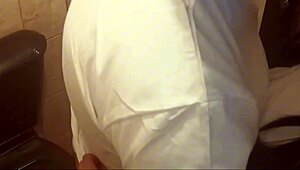 me and my 18yo classmate sneak to bathroom during recess for uniform creampie fuck