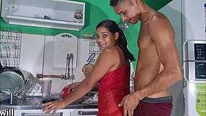 Na Novinha De Quatro Na Cozinha Sem Capa Intrigues Big Tits