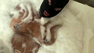 Hot Stepmom's Blowjob Sparks Overwhelming Desire