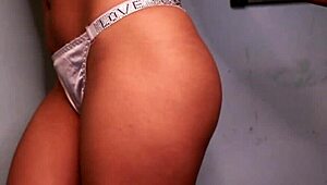 i need your cock in my wet pussy right now pendeja