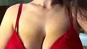 whoa, stepsis's big milky boobs bounce wild on webcam 😍💦