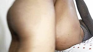 me and my curvy girlfriend with big ass have this sensual homemade fuck moaning on monster cock