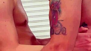 Дейв Лайън голо чука дупето на транс мъж първи път