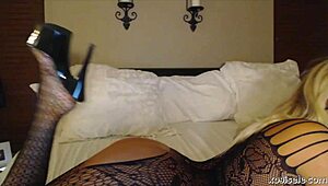 xogisele's lingerie tease with dildo play