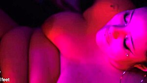 hey bbw, love when you worship my feet and lick my pussy nice and slow