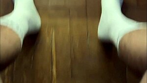 dude that brazilian has huge feet and a monster cock check it out