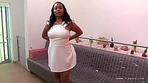 oh man bella colombiana morena just masturbates solo