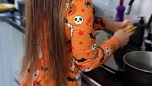 i crave my hot neighbor's delicious ass-shaking routine daily