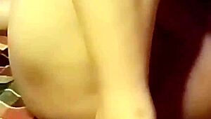 😜 jovencita huge dildo cum toy play