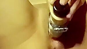 😜 jovencita huge dildo cum toy play