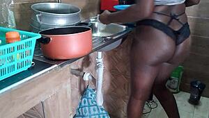 Check chocolate ebony housewife's naked pussy at home.