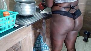 Check chocolate ebony housewife's naked pussy at home.