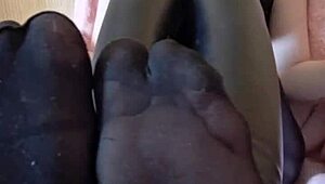 latex me captivates but do you dare worship?